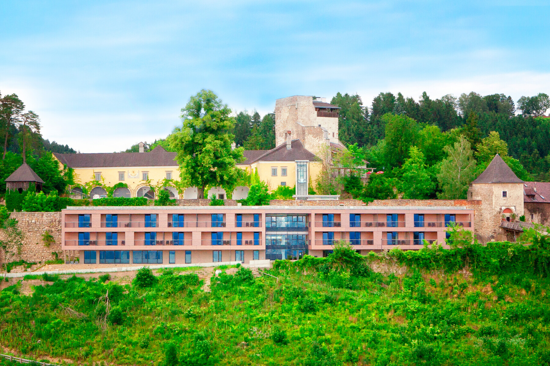 Panorama-Hotel-Kreuzen Panorama-Hotel-Kreuzen